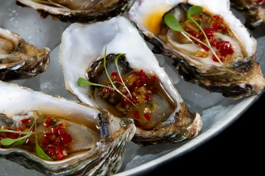 Oesters met Yuzu vinaigrette (6 stuks)