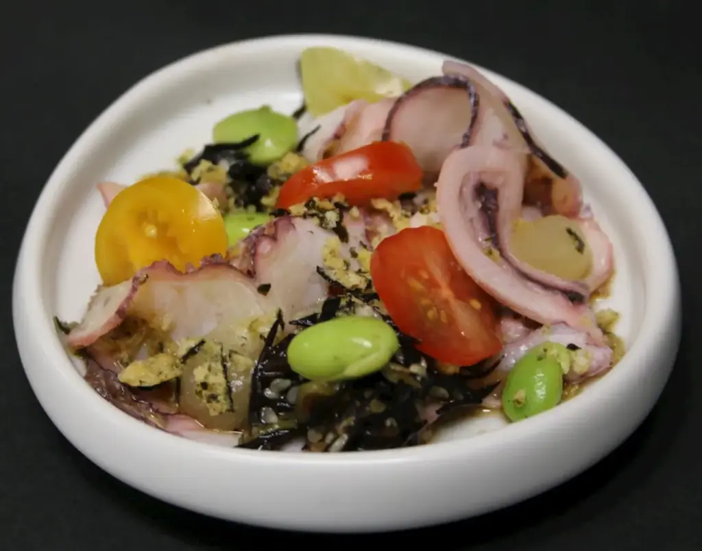 Carpaccio van octopus met hijiki