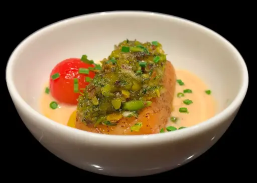 Heilbot met miso saus en noten crumble