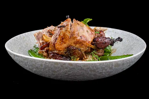 Gevulde, confijte kwartel op Oosterse wijze 