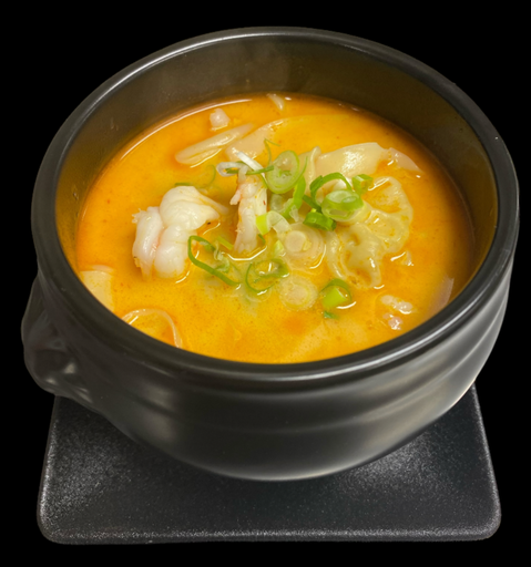 Pittige ravioli soep met Kip